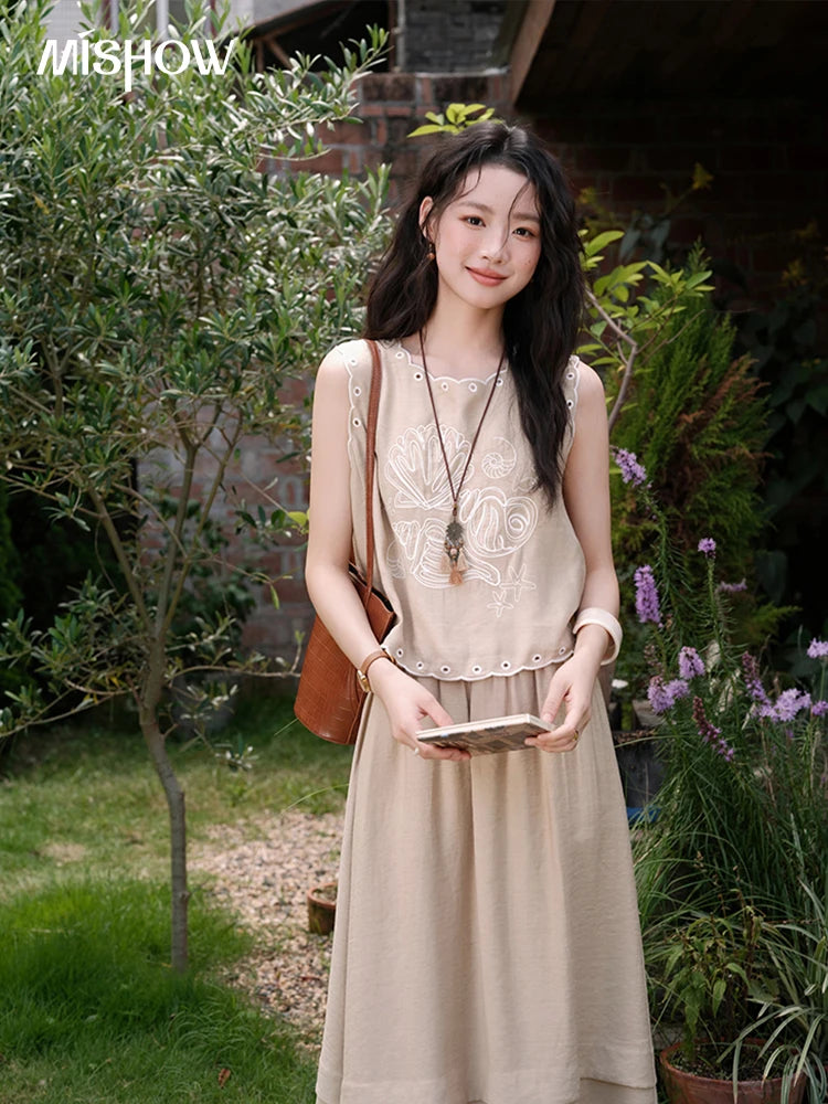 MISHOW Two-Piece Ladies Set 2025 Summer Hollow Out Embroidery Top Lace Spliced Elastic Waist Half Skirt Female Set MXE35T0594