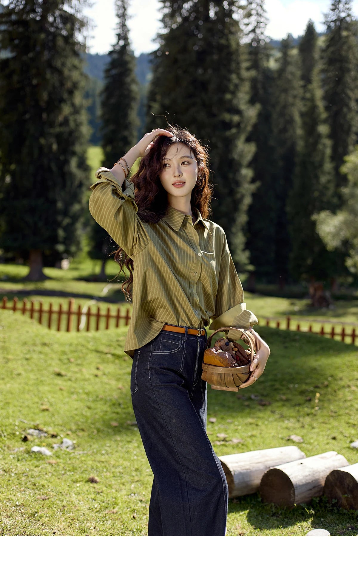 MISHOW Striped Casual Shirt for Women 2024 Autumn Retro Lapel Long Sleeve Top Contrasting Cuffs Shirts Office Lady MXD42C0301