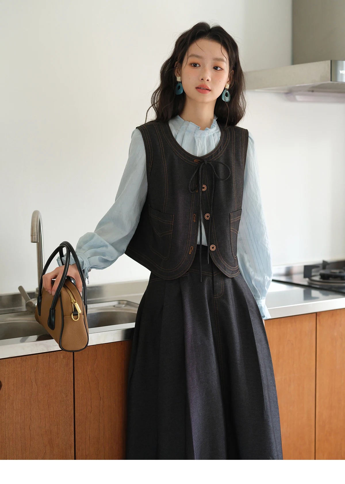 MISHOW High Waist Pleated Umbrella Denim Skirt 2025 Autumn A-LINE Deep Blue Skirts Female One Button Casual Skirts MXE41B2372