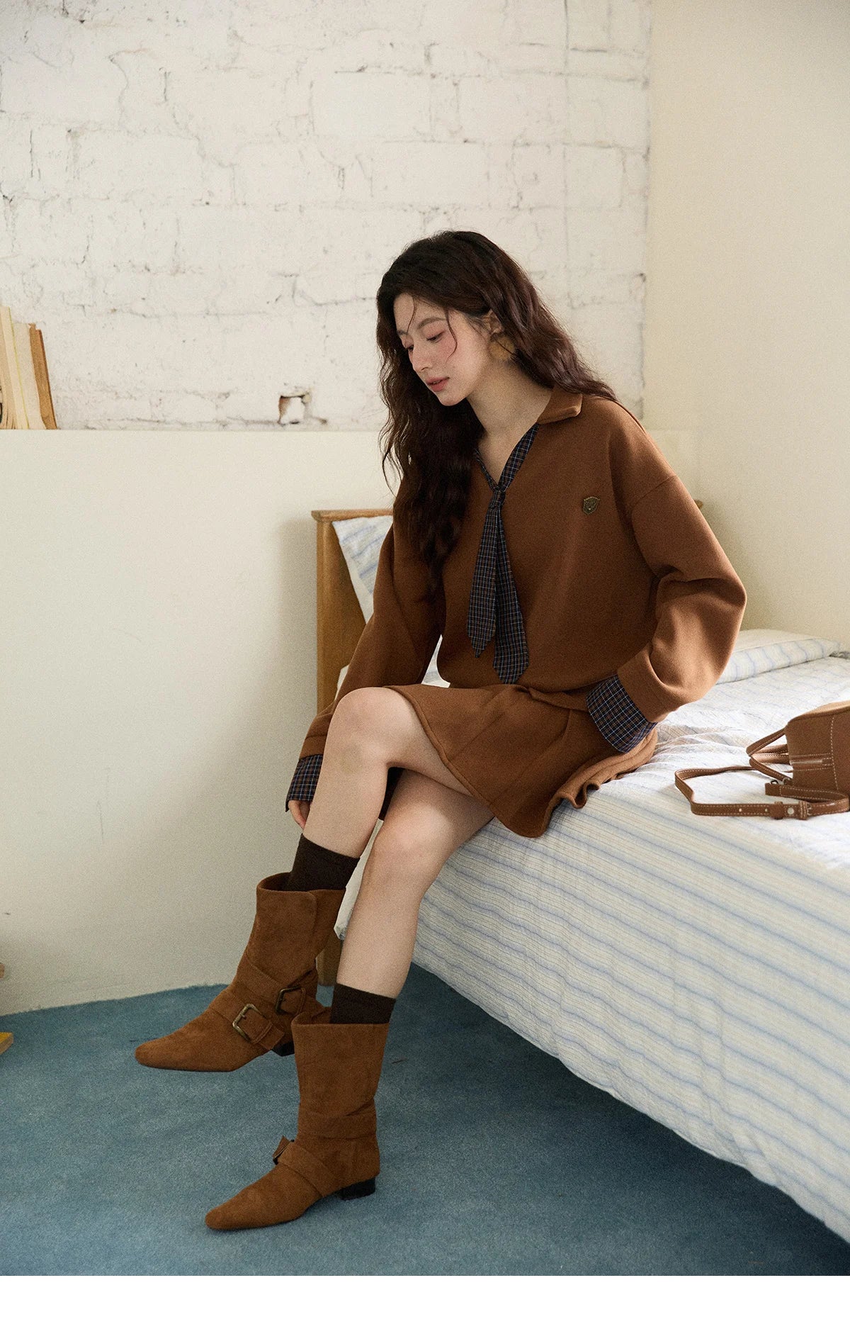 MISHOW Woman Skirt Suit 2025 Winter College Style Fake 2-piece Spliced Sweatshirt Pleated Skirt Casual Woman Sets MXE86T1447