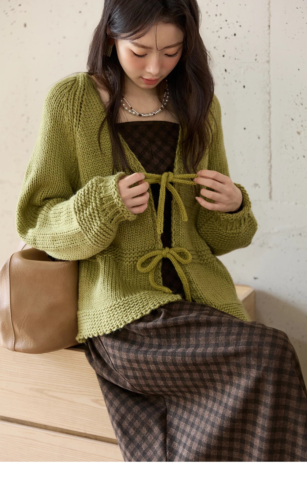 MISHOW Women's Avocado Green Knitted Cardigan 2025 Winter Lantern Sleeve Sweater Female V-neck Lace-up Loose Cardigan MXE51Z2694