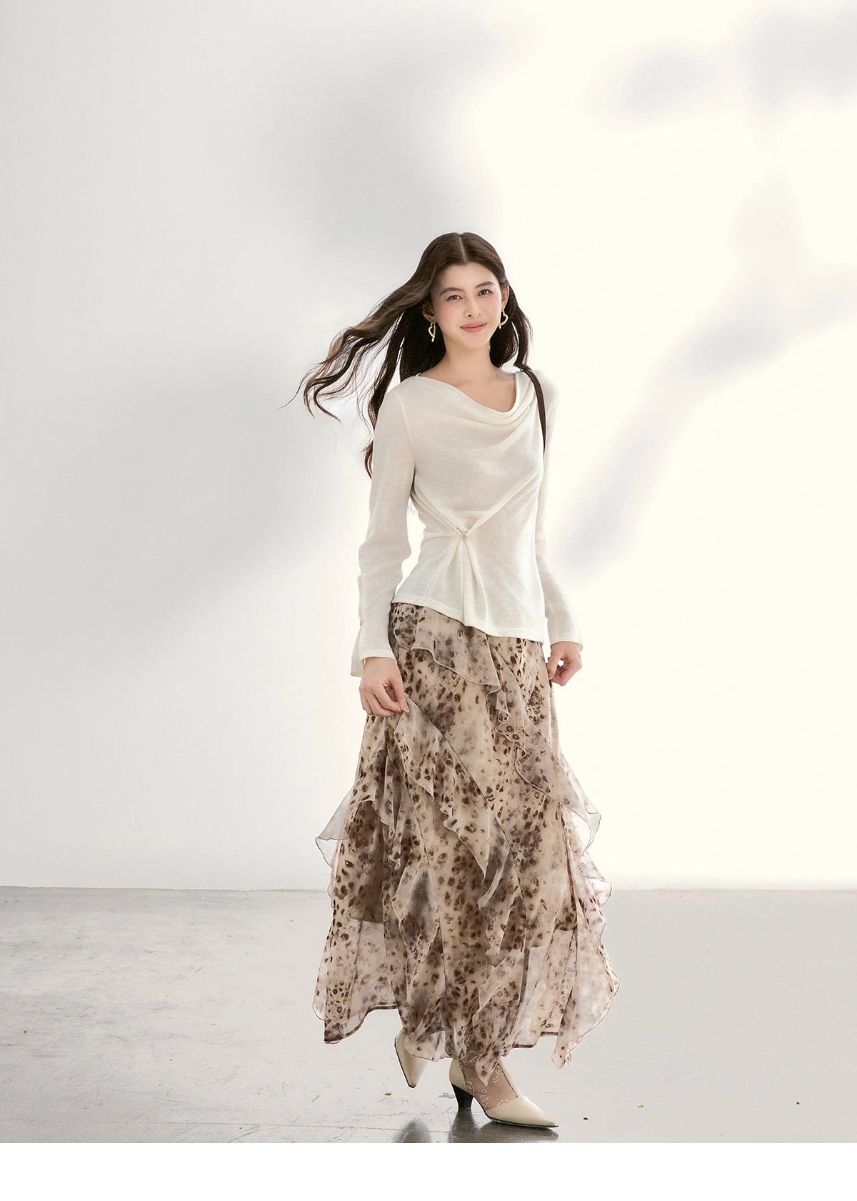 MISHOW Women's Leopard Print Maxi Skirt Spring Ruffled Chiffon Elastic Waist Skirts Casual Retro Flowy Long Skirt MXF108B0772