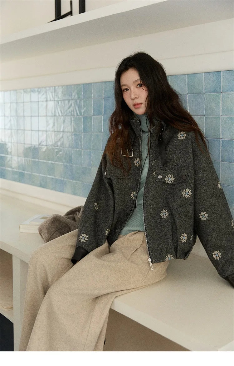 MISHOW Women's Wool Blend Jacket 2025 Winter Retro Small Flower Embroidery Decorated Coat Turtleneck  Zipper Jacket MXE86W0906