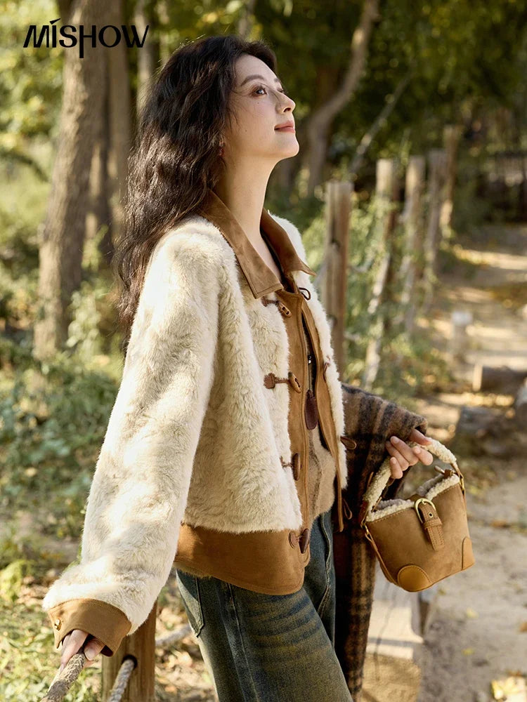 MISHOW Lamb Wool Short Jacket Women Ox Horn Button 2024 Fall Winter New Fashion Warm Loose Splicing Suede Top MXD36W0504