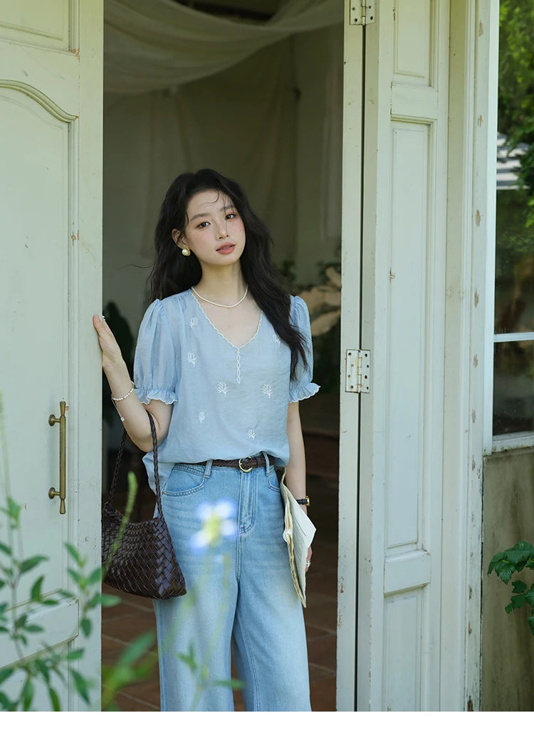 MISHOW Women's Coral Embroidery Summer Blouse 2025 New Fashion V-neck Puff Sleeve Blouse Casual Women's Clothing ﻿MXE37X1850