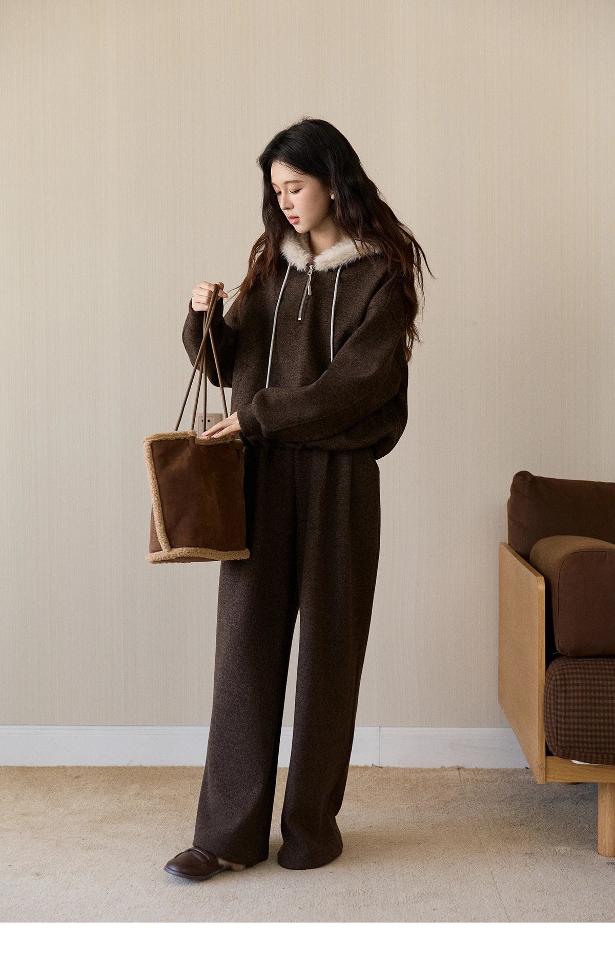 MISHOW Women's Brown Two-Piece Set 2025 Winter Faux Fur Hood Sweatshirt Elastic Waist Wide-Leg Pants Warm Casual Sets MXE94T1476