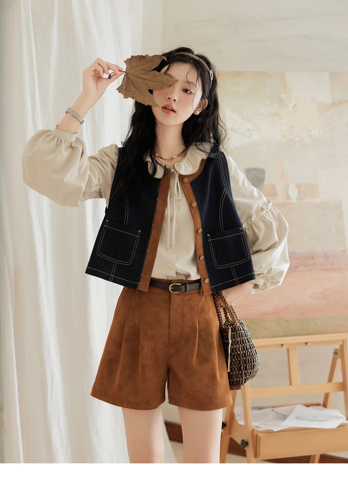 MISHOW Suede Shorts for Women Autumn 2024 High Waist A-line Slim Wide Leg Short Pants Solid Pleats Pants Side Pockets MXD44K0753