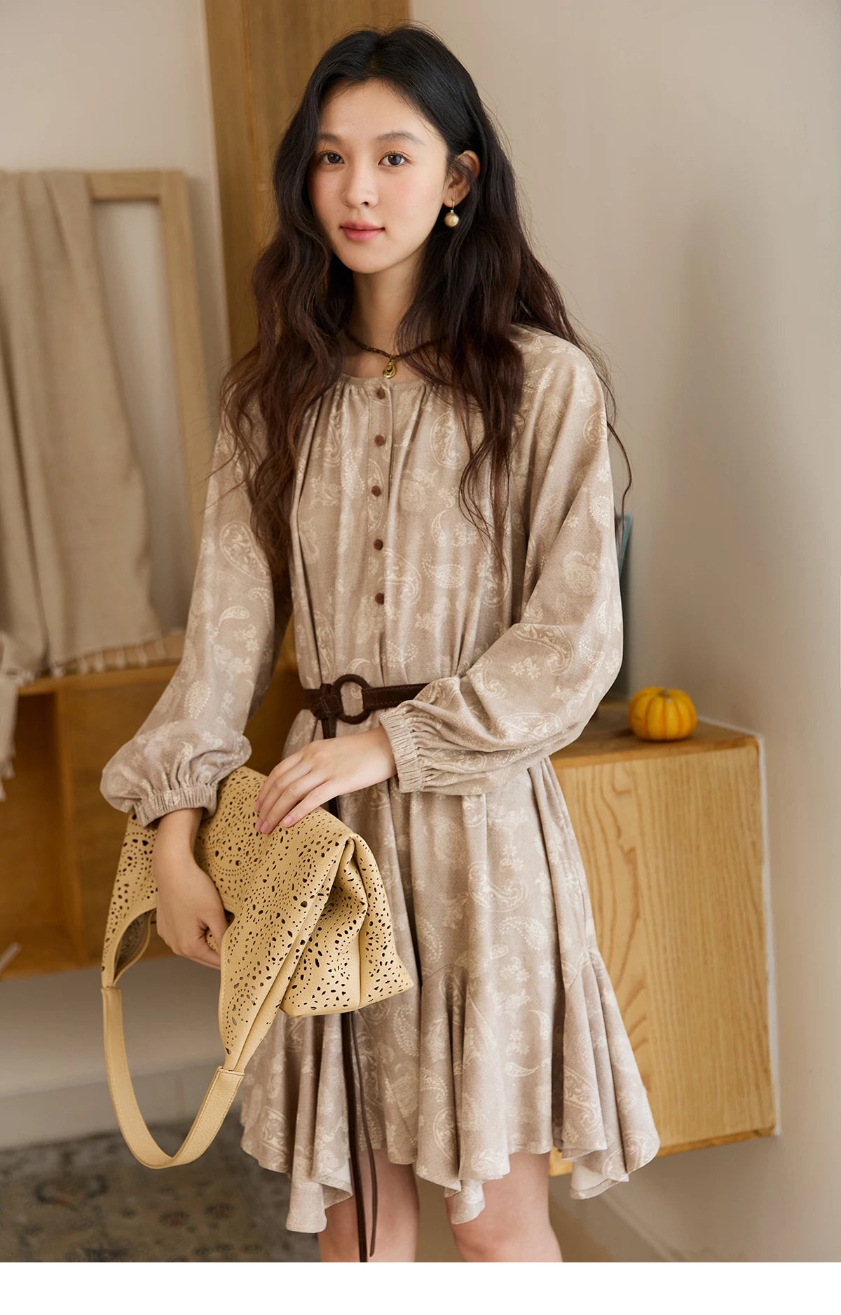 MISHOW Cashew Flower Dress Woman 2025 Autumn Retro Waist Irregular Hem Mid-length Dress Commuter Long Sleeves Dress MXE48L2513