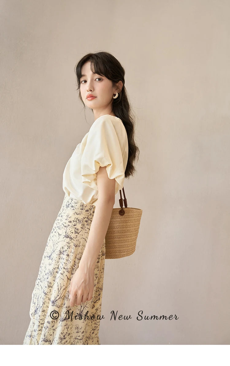 MISHOW Women's Blouses 2023 Summer French Elegant Solid V-Neck Short Sleeve Pullover LOOSE female Puff Sleeve Tops MXC38X0043