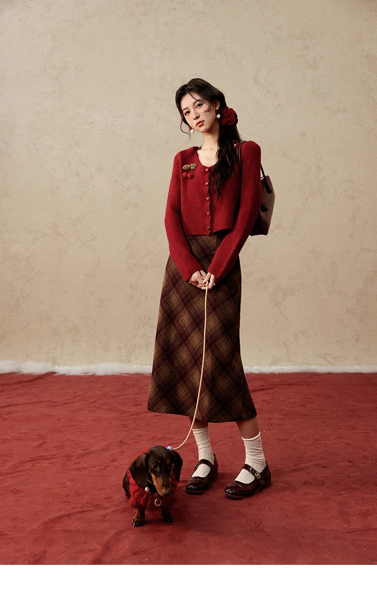 MISHOW Red Knitted Short Cardigan Women Autumn Winter New Cherry Ornaments Sweet Slim Fit V-neck Long Sleeve Tops MXD112Z1006