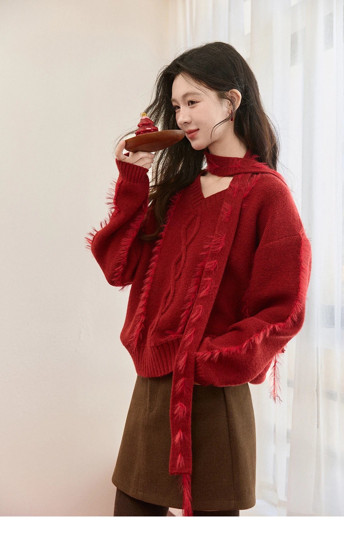 MISHOW Christmas Knitted Sweater Women 2025 Winter Burgundy V-neck Loose Tops Mink Fur Tassel with Scarf Tie Sweaters MXE93Z2809
