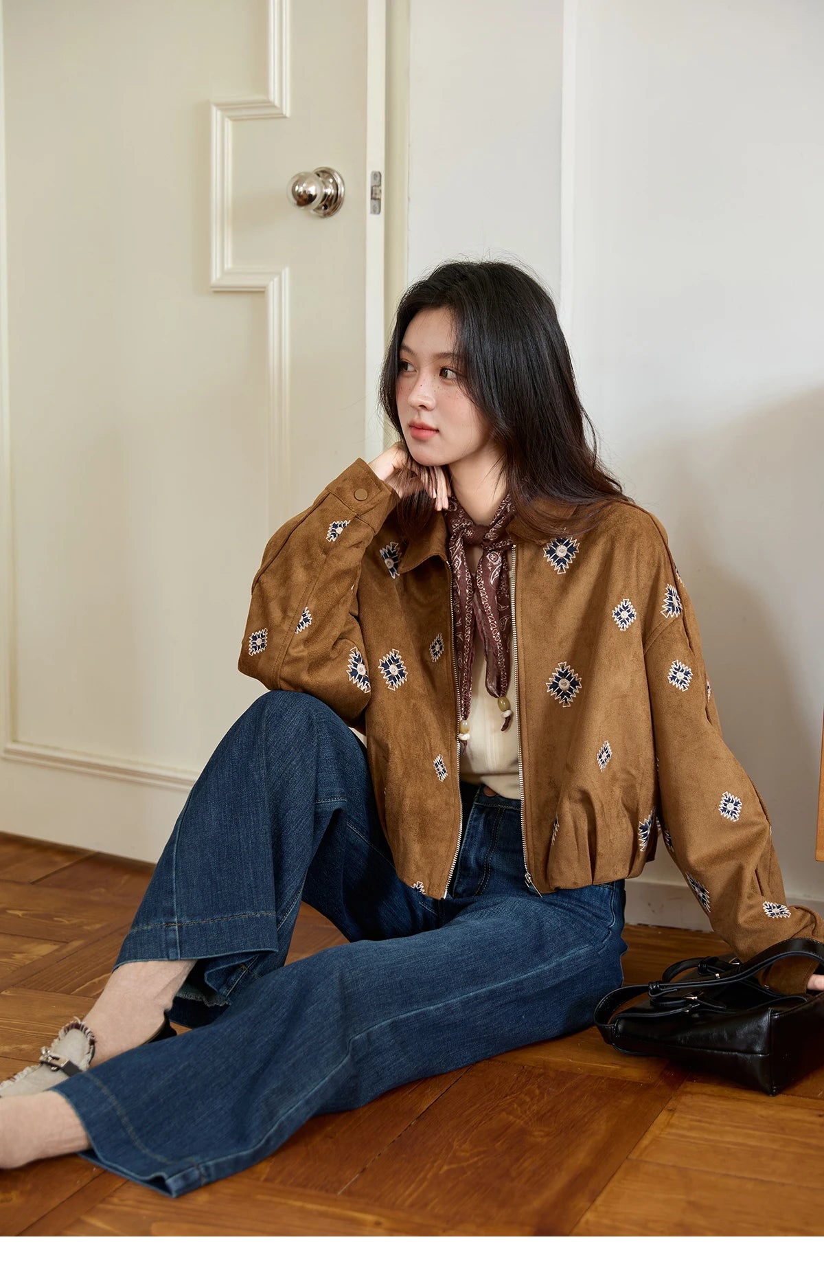 MISHOW Woman Sweaters 2025 Autumn Winter Apricot Brushed Knitted Bottoming Pullovers Pleated Design Casual Loose Top MXE48Z2517