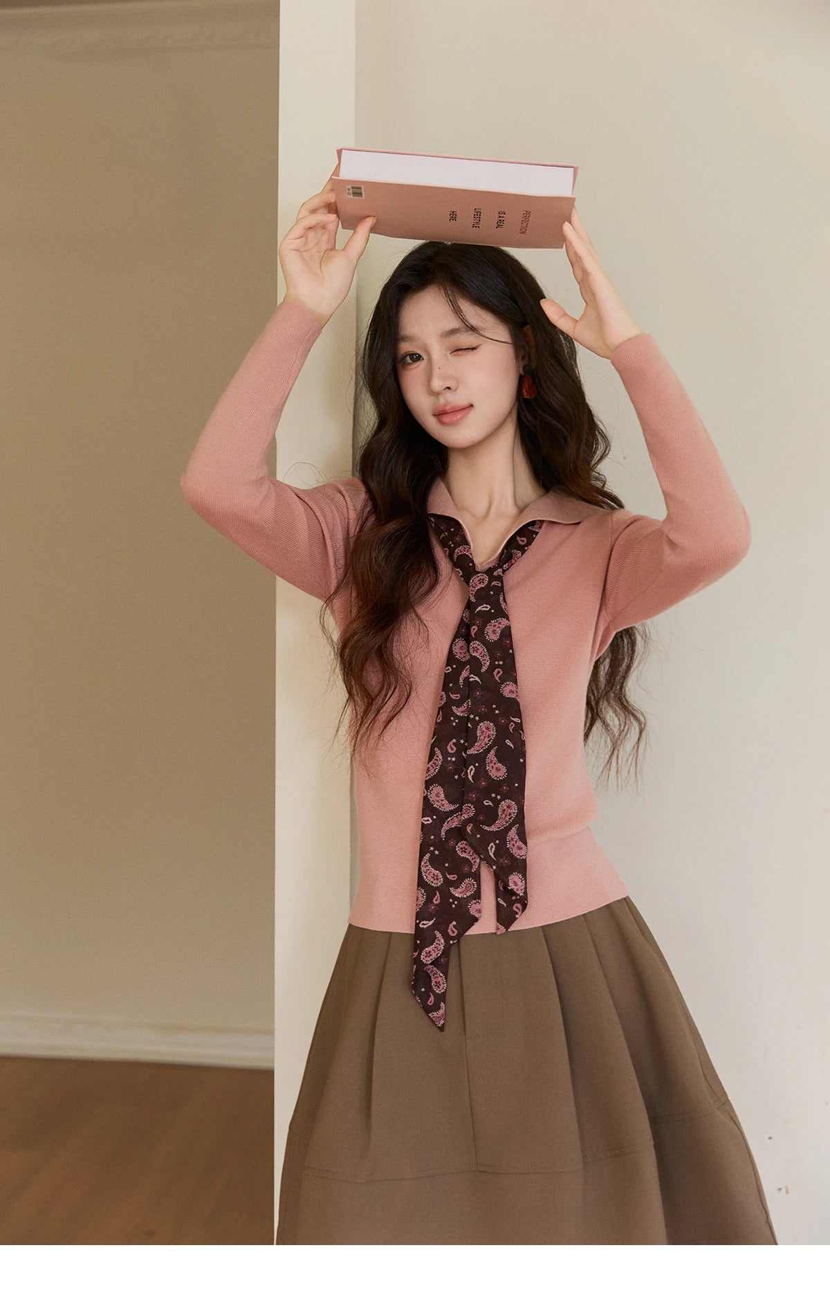 MISHOW Women's Pink V-neck Knitted Top 2026 Spring Polo Neck Detachable Paisley Scarf Thin Tops Casual Slim Sweater MXF108Z1032