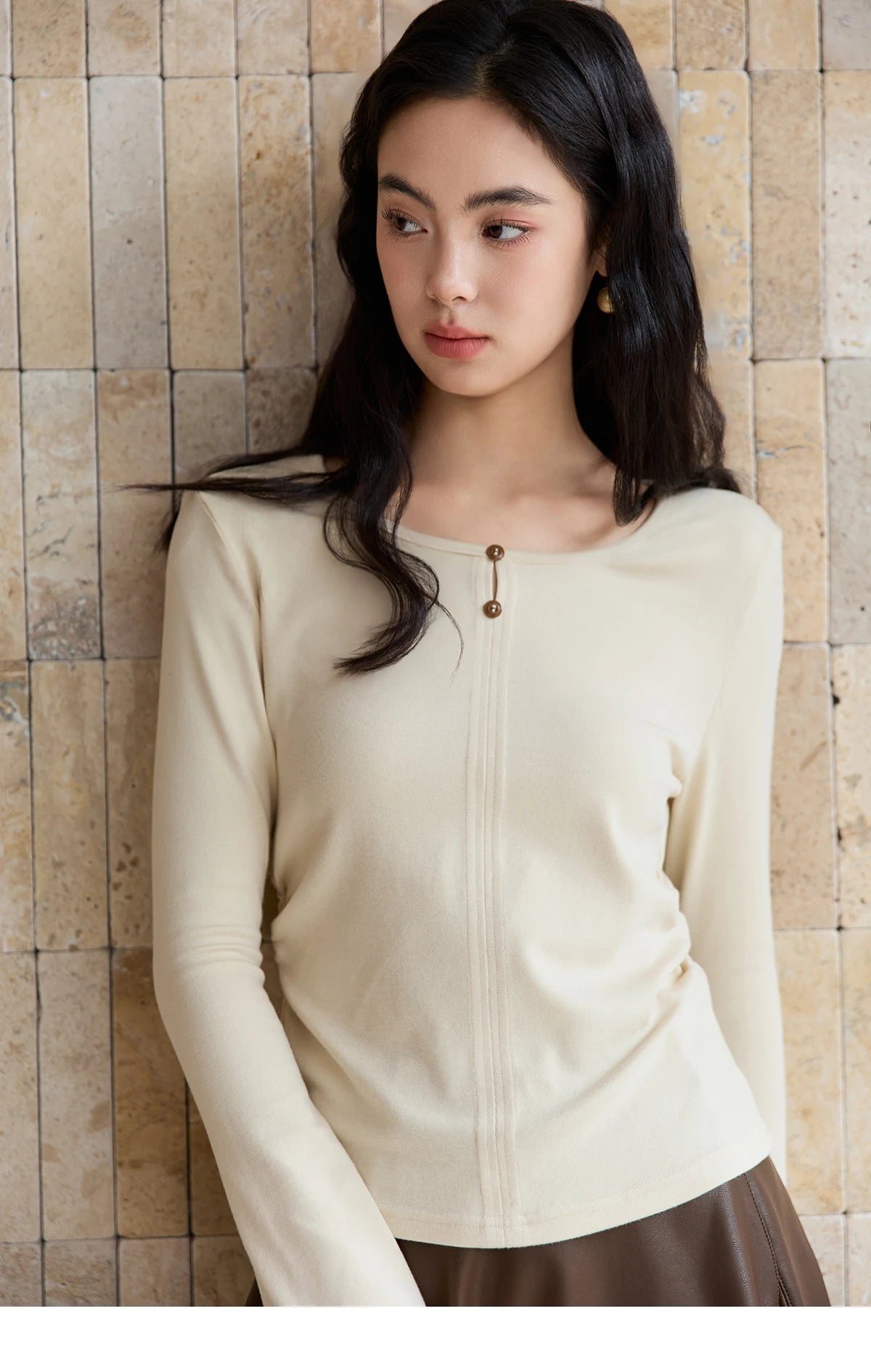 MISHOW Woman Sweaters 2025 Autumn Winter Apricot Brushed Knitted Bottoming Pullovers Pleated Design Casual Loose Top MXE48Z2517