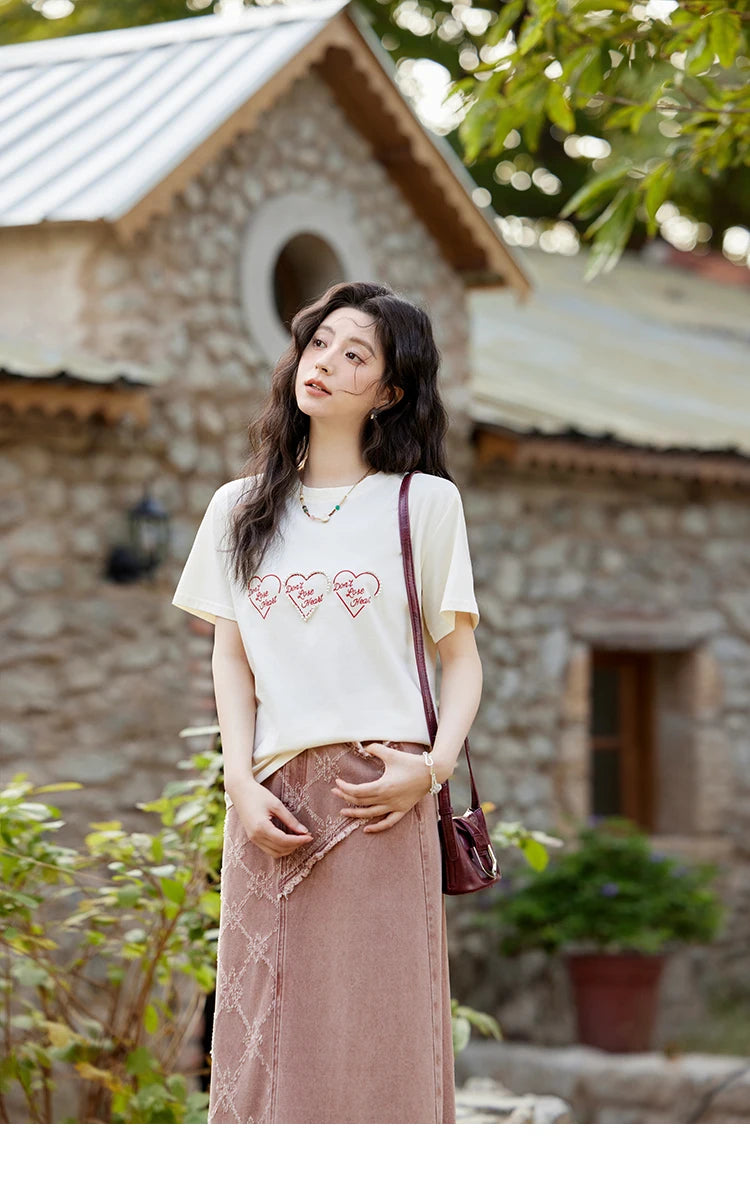 MISHOW Apricot Short Sleeved T-shirt Women 2025 Spring New Casual Versatile Heart Print Positive Shoulder Tops Outer MXE11T0491