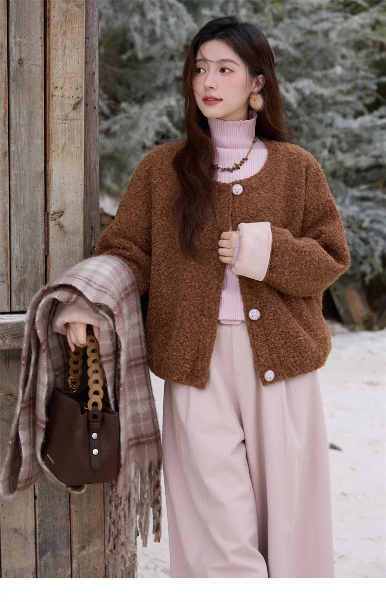 MISHOW Women's Brown Jacket 2025 Winter Retro Warm Round Neck Wool Quilted Coat Commute Short Loose Thick Coat Woman MXE87W0935