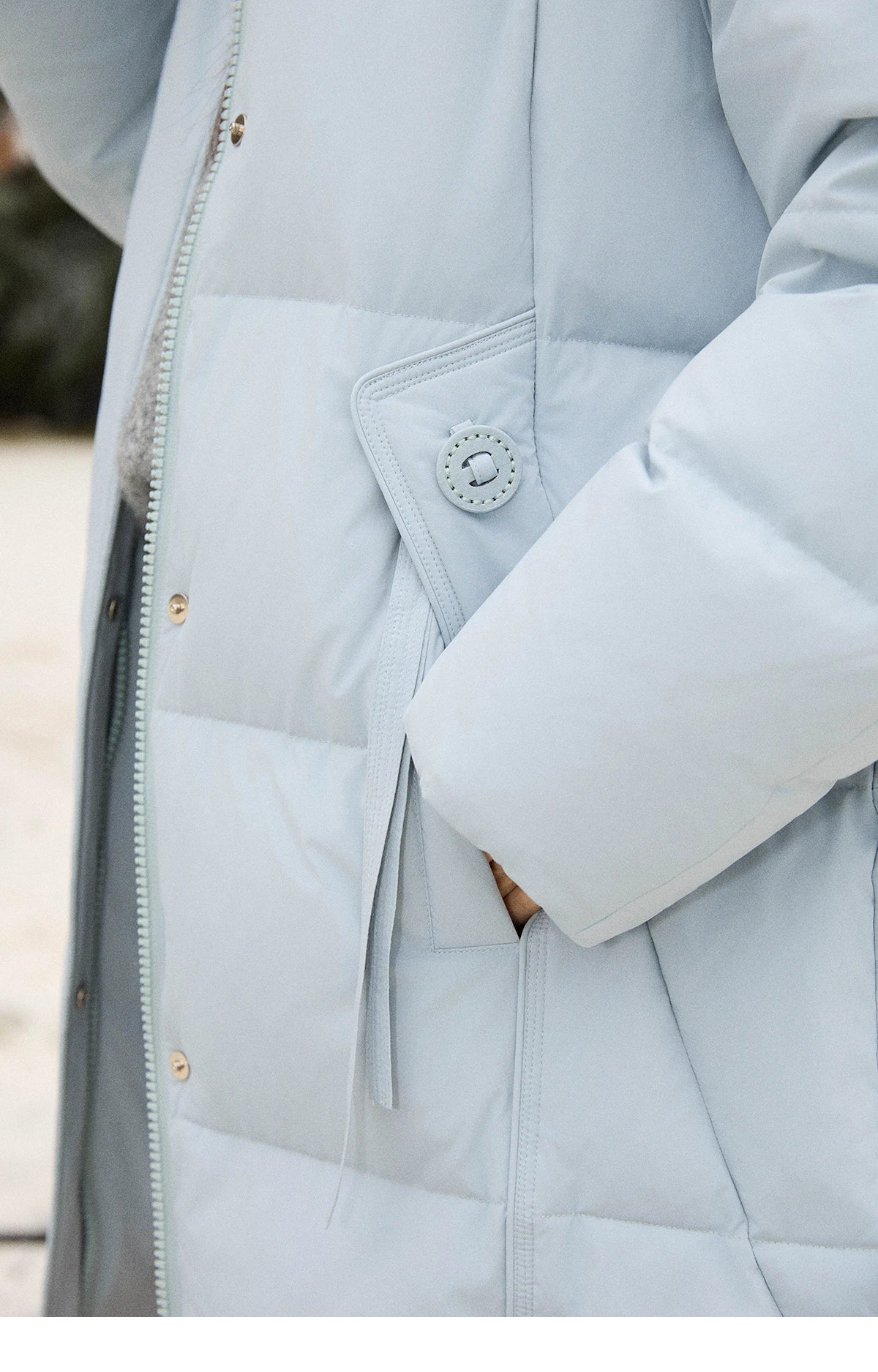 MISHOW Women's Winter Coat with Hood 2025 Fashion Solid Commute Long Down Jacket Windproof Warm Down Coat Luxury MXE51Y0079