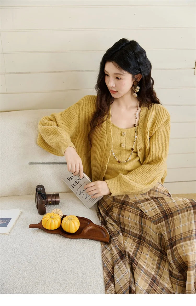MISHOW Woman Two-piece 2025 Autumn Casual Yellow V-neck Knitted Cardigan Slim Fit Camisole Elegant Commute Top MXE45T0742