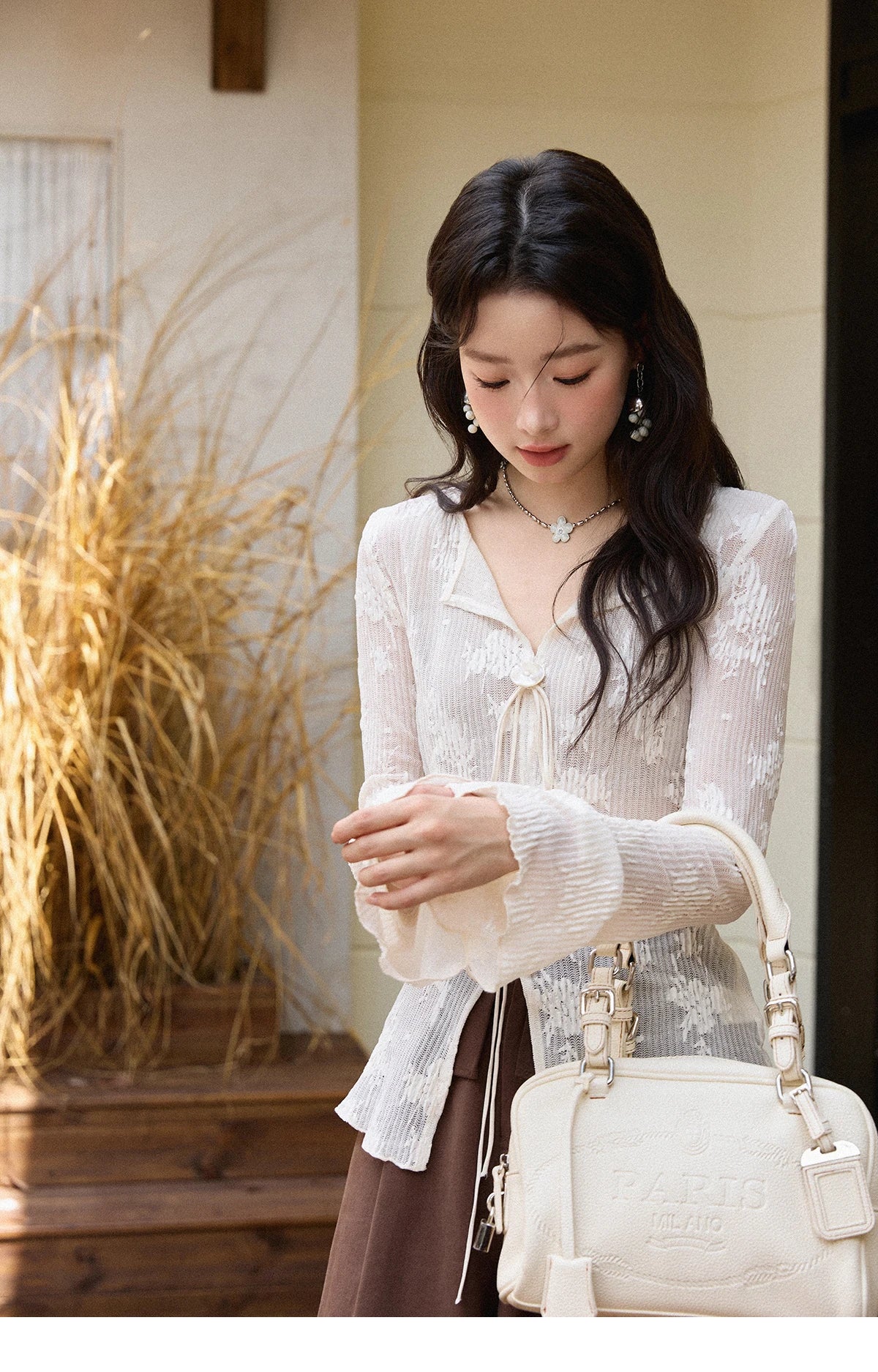 MISHOW White Shirt Women 2025 Autumn New French Romantic Sexy Slim Flared Sleeves Top Commute Luxury Lace Shirt  MXE49X2511