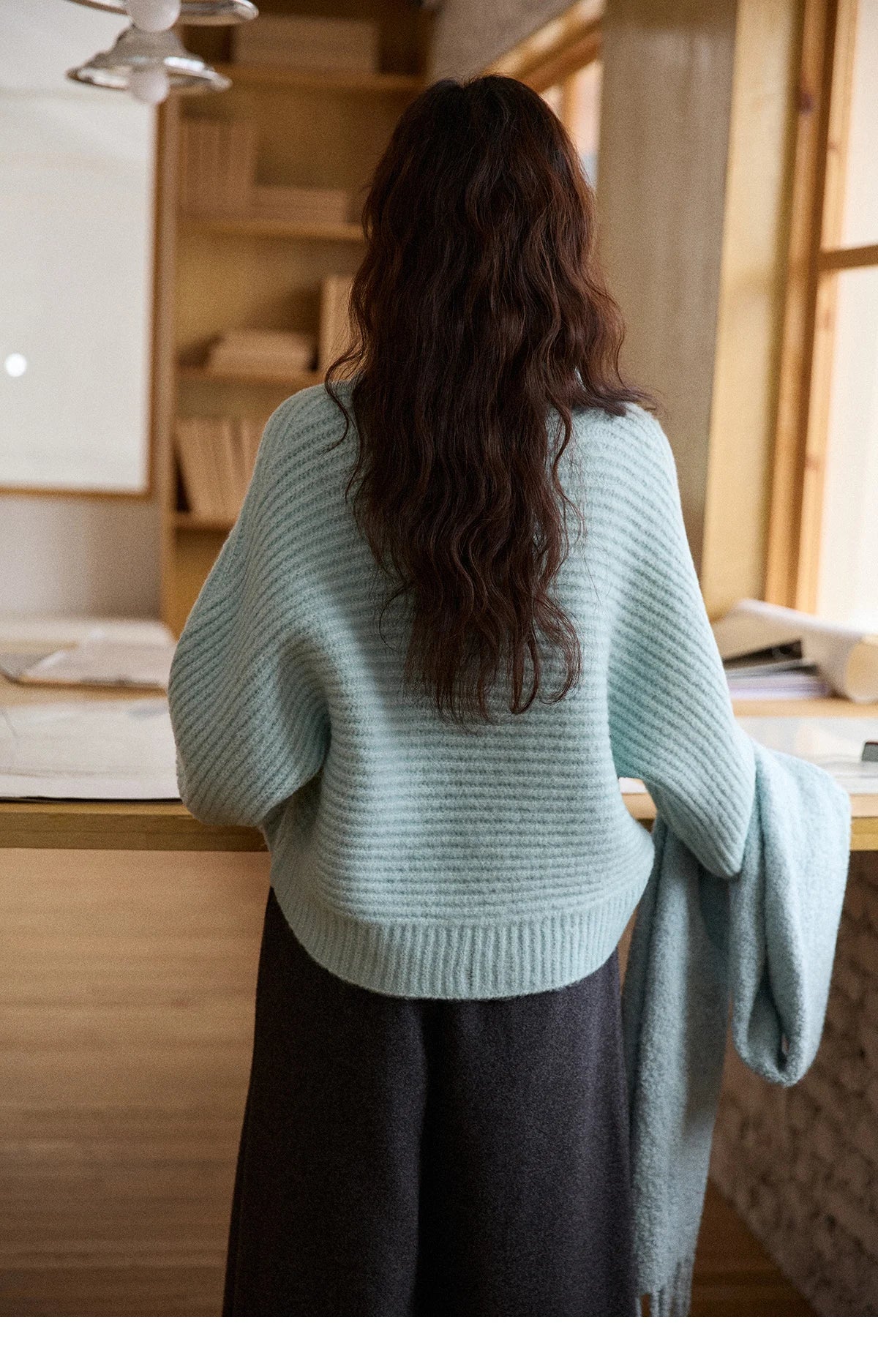 MISHOW Flower Jacquard Knit Cardigan Woman 2025 Winter Retro Luxury Loose Blue Stand-up Collar Outerwear Casual Top MXE86Z2665