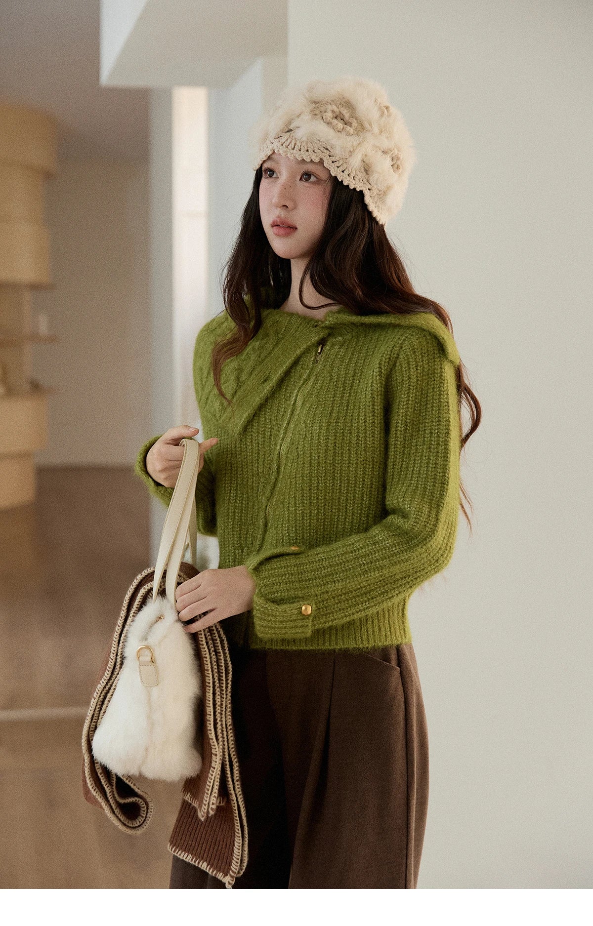MISHOW Woman Green Sweater 2025 Winter Wool Blend Long-pile Large Lapel Knit Top Loose Design Commute Pullovers MXE90Z2760