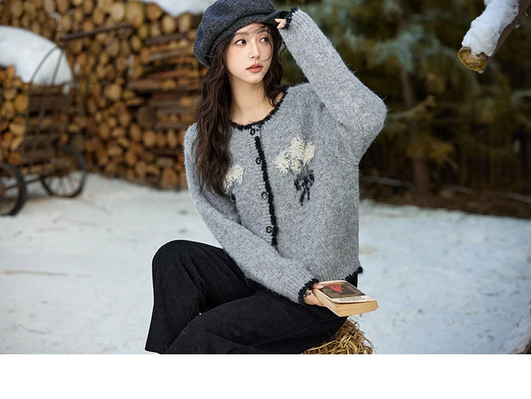 MISHOW Wool Blend Knitted Cardigan Pure Bouquet Embroidery Sweater Women Color Clash Design Soft Warm Regular Fit Top MXD54Z0951