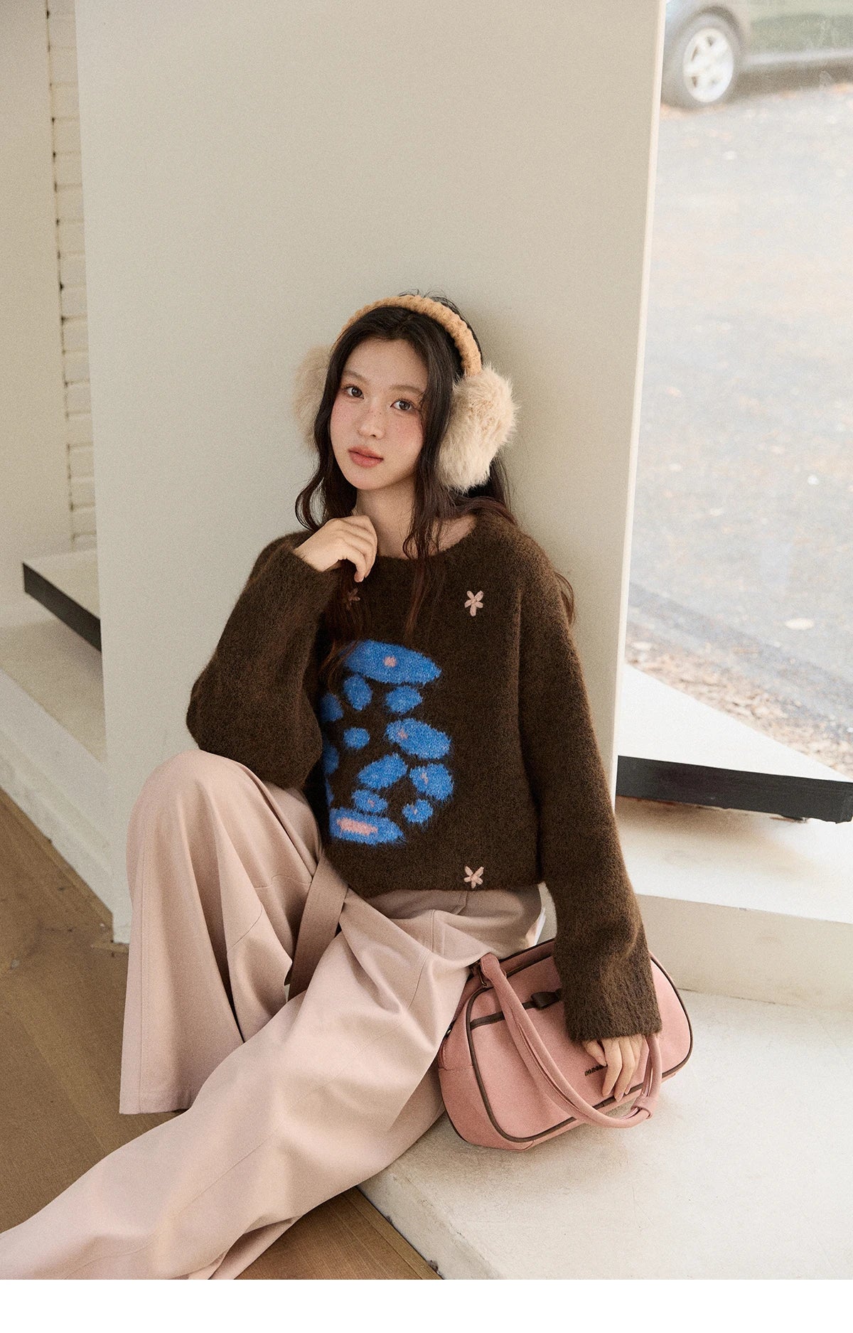 MISHOW Women's Lucky Bottle Jacquard Wool Warm Sweater 2025 Winter 3D Floral Color Block Retro Thickened Knitwear MXE91Z2840