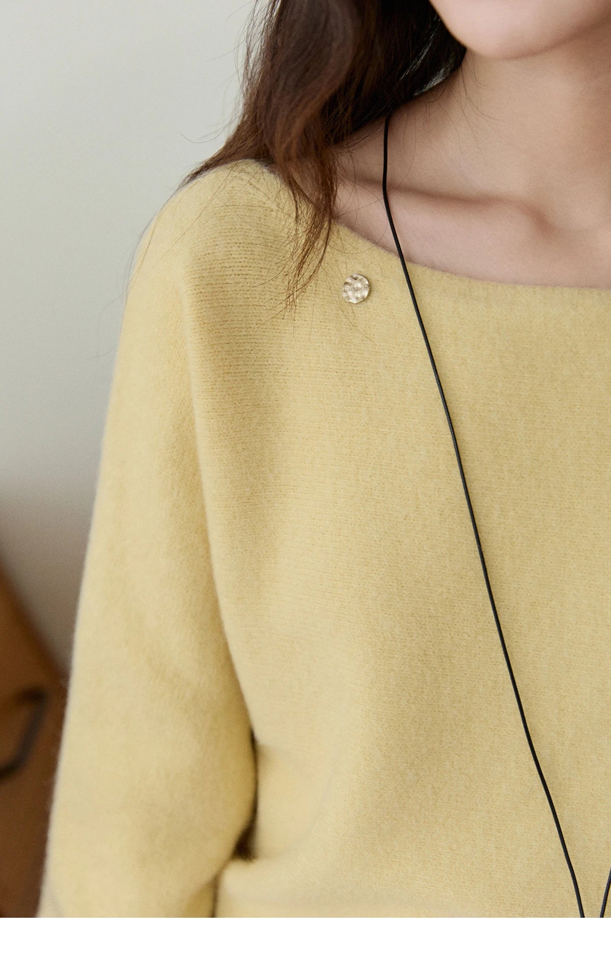 MISHOW Women's Solid Knitted Sweater 2025 Autumn Winter Boat Neck Lantern Sleeve Loose Sweater Soft Warm Pullover Top MXE94Z2984