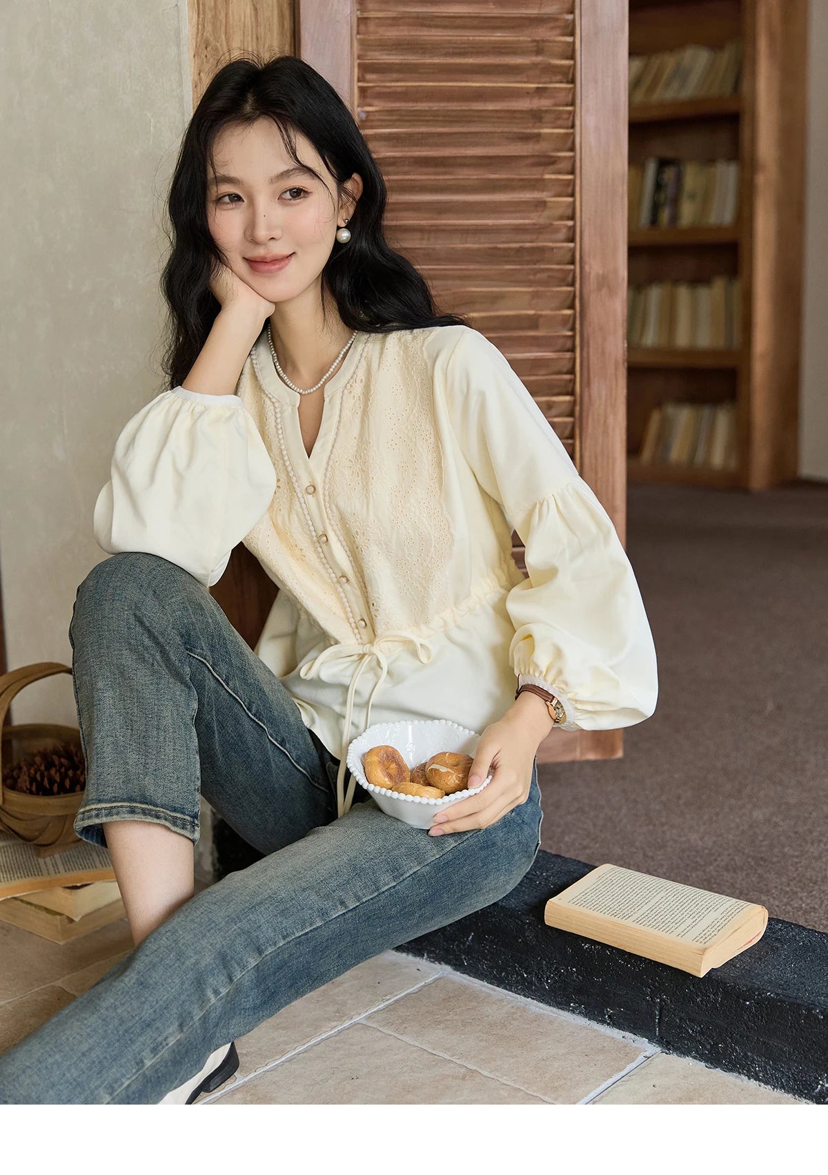 MISHOW Women's French V-neck Blouse Lace Lantern Sleeve Long-sleeved Blouses 2024 Fall Tie Drawstring Waist Slim Tops MXD45X1660