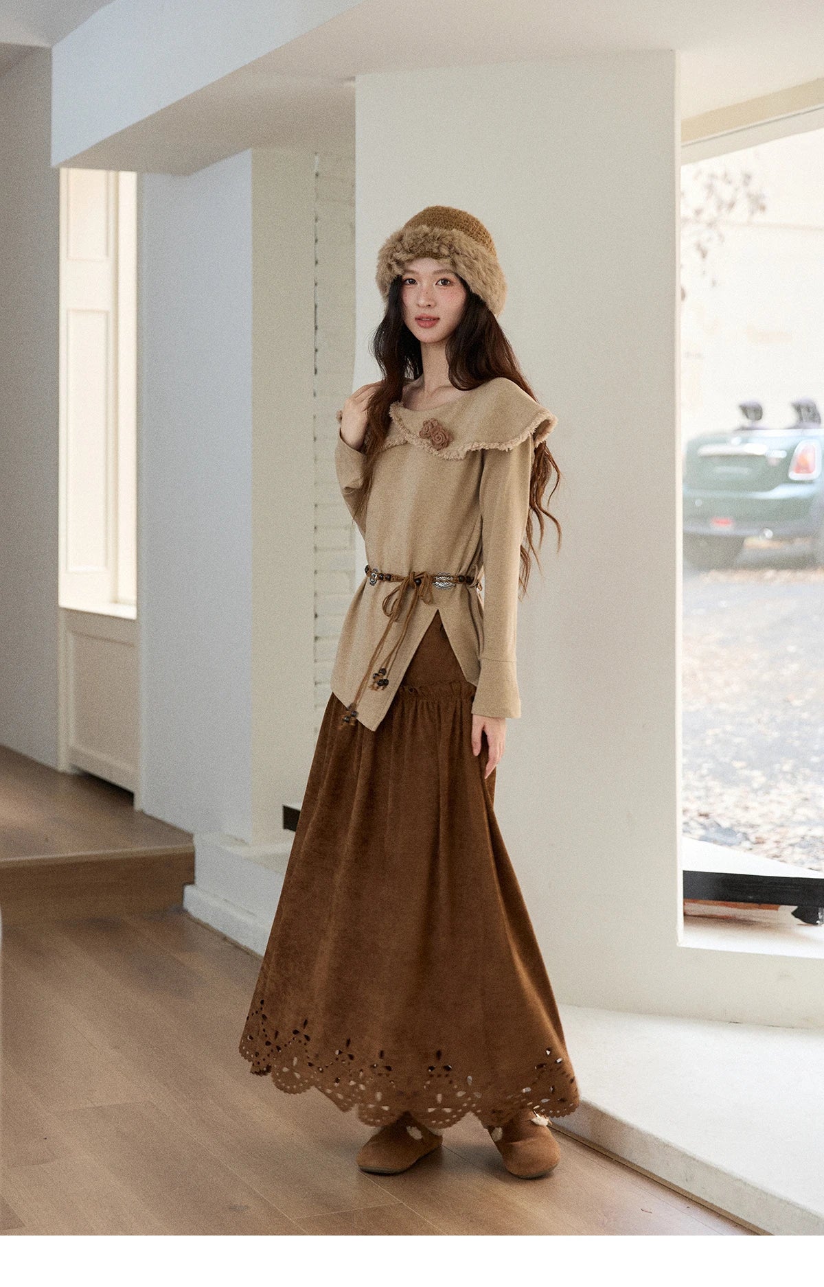 MISHOW  Women's Long-sleeved Tops 2025 Winter Retro Brown Three-dimensional Flower Decoration Round Neck Knitted Tops MXE51Z2593