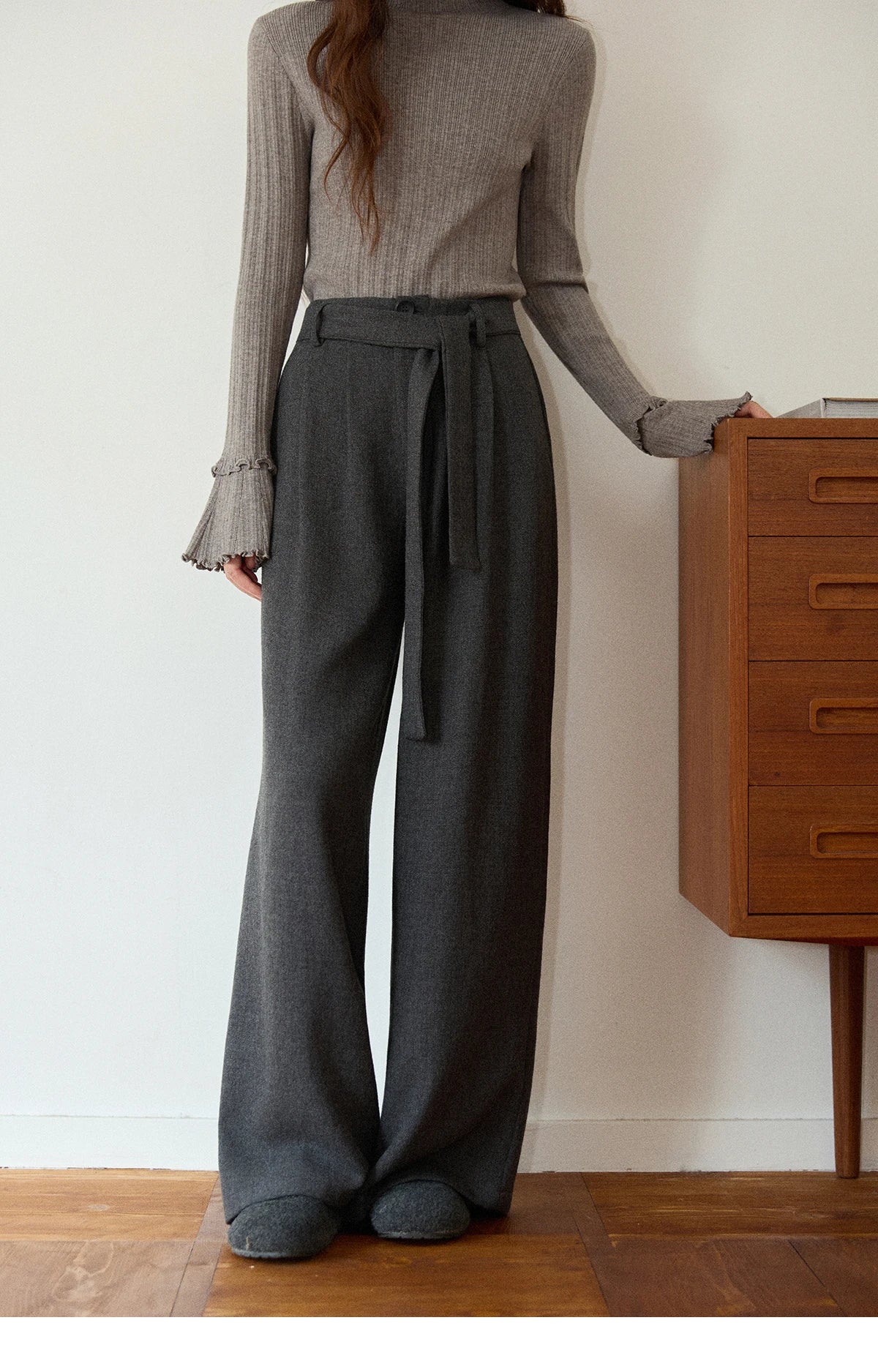 MISHOW Women's Winter Pants 2025 Retro Gray Wide-leg Pants Loose Warm Comfortable Commute Slim Trousers Woman Clothes MXE89K1099