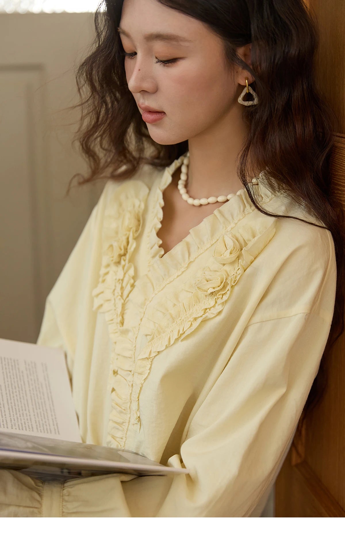 MISHOW Hand Sewn Rose Blouse for Women Autumn 2025 V-neck  Edible Tree Fungus Edge Tops Sweet Lantern Sleeves Blouses MXE44X2470