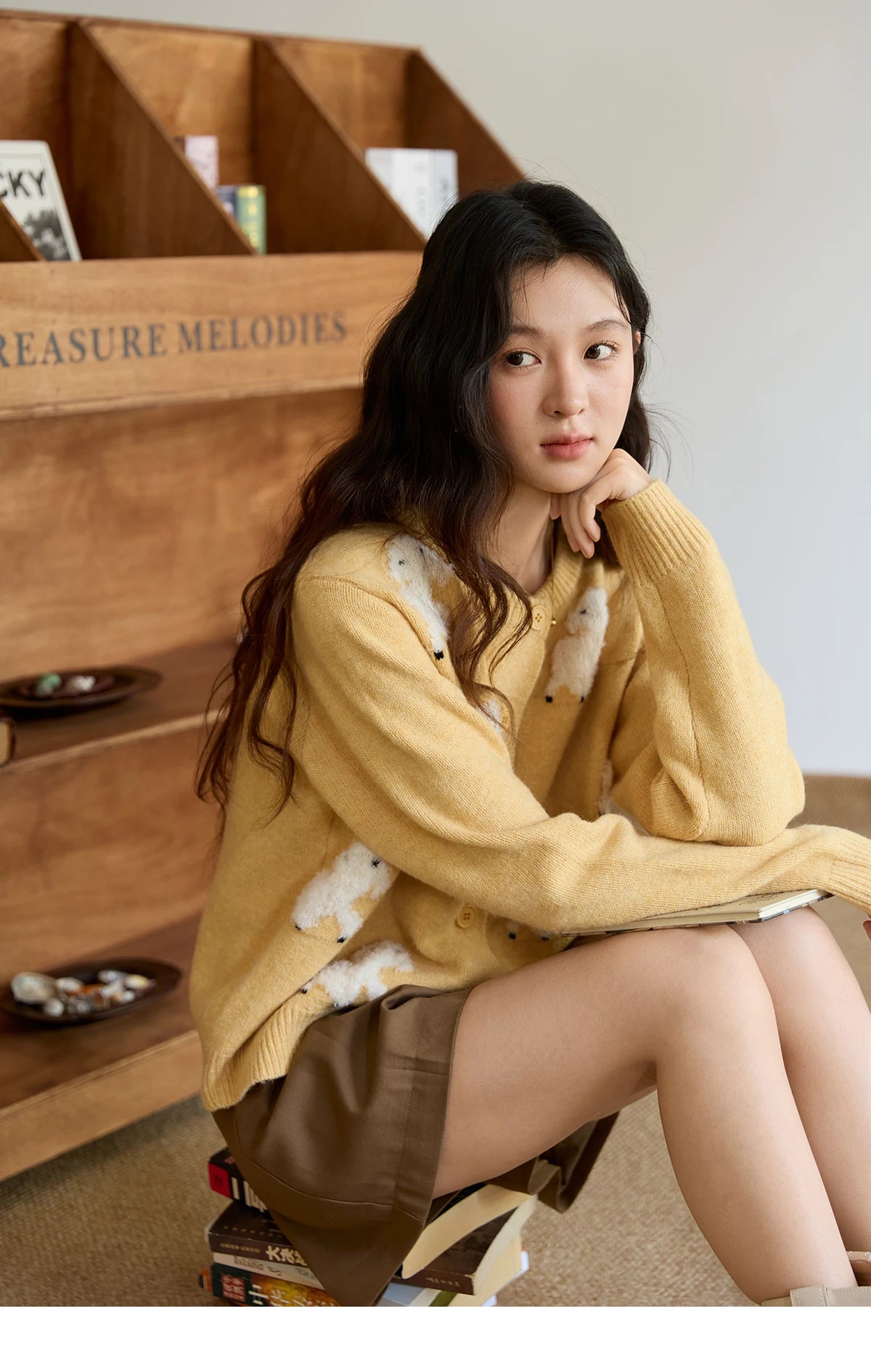 MISHOW Lamb Jacquard Knit Cardigan Women 2025 Autumn New Lambskin Round Neck Single-breasted Commuting Loose Sweater MXE48Z2571