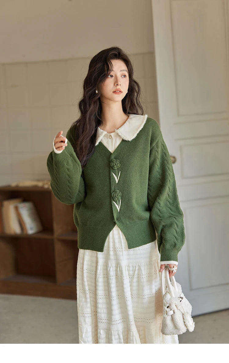 MISHOW Cardigan V-neck Women Three-Dimensional Flowers 2024 Fall Gentle Soft Knitted Sweaters Women Short Tops MXD36Z0894