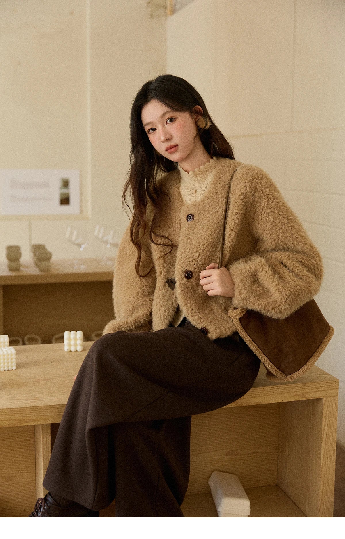 MISHOW Women's Lamb Wool Jacket 2025 Winter Retro Casual Coat Crew Neck Long Sleeve Soft Jacket Commuting Windproof MXE90W0995