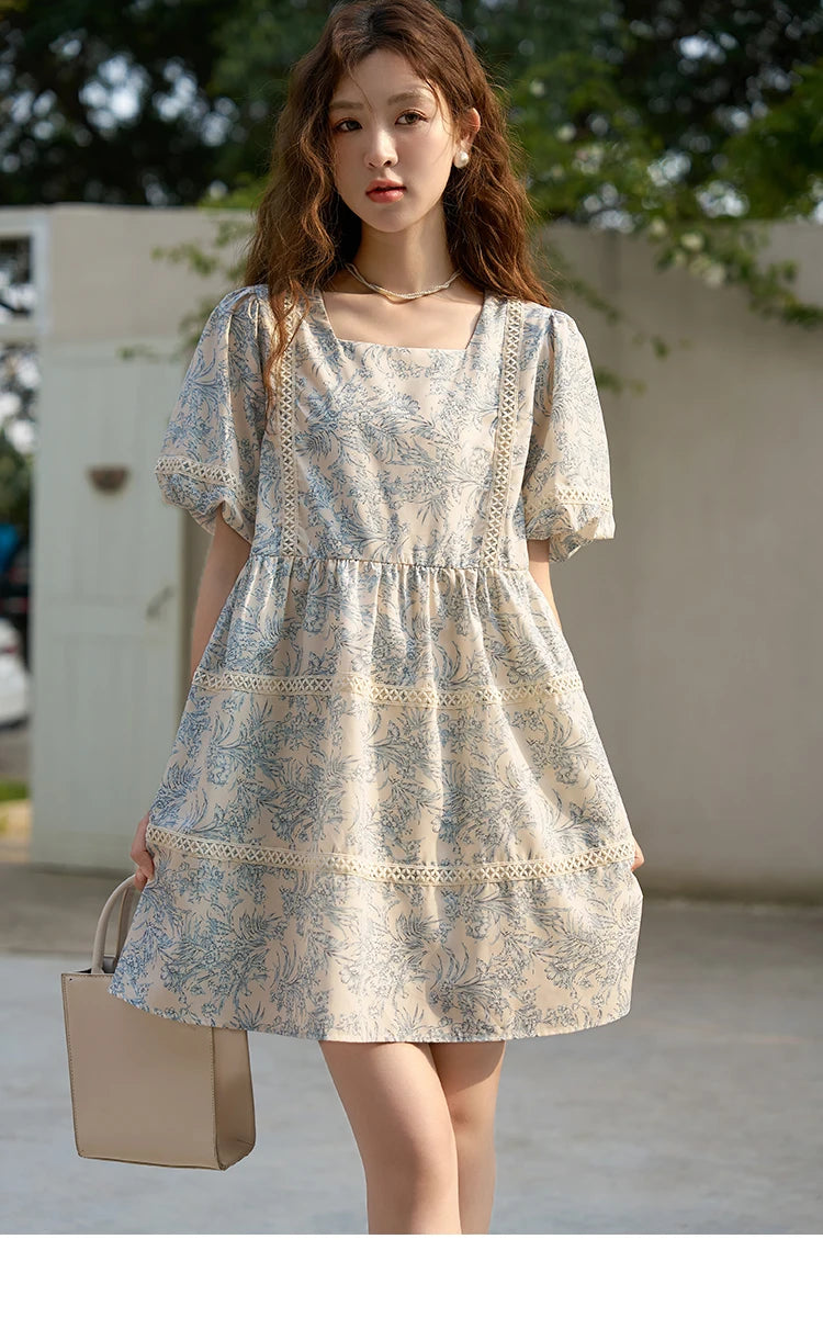 MISHOW Square Collar Blue Floral Dress 2023 Summer French Retro Puff Sleeve Lace Doll Sweet Loose Knee-Length Dresses MXC38L1520