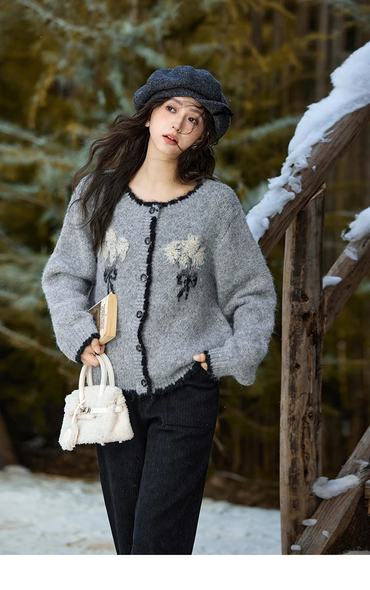 MISHOW Wool Blend Knitted Cardigan Pure Bouquet Embroidery Sweater Women Color Clash Design Soft Warm Regular Fit Top MXD54Z0951