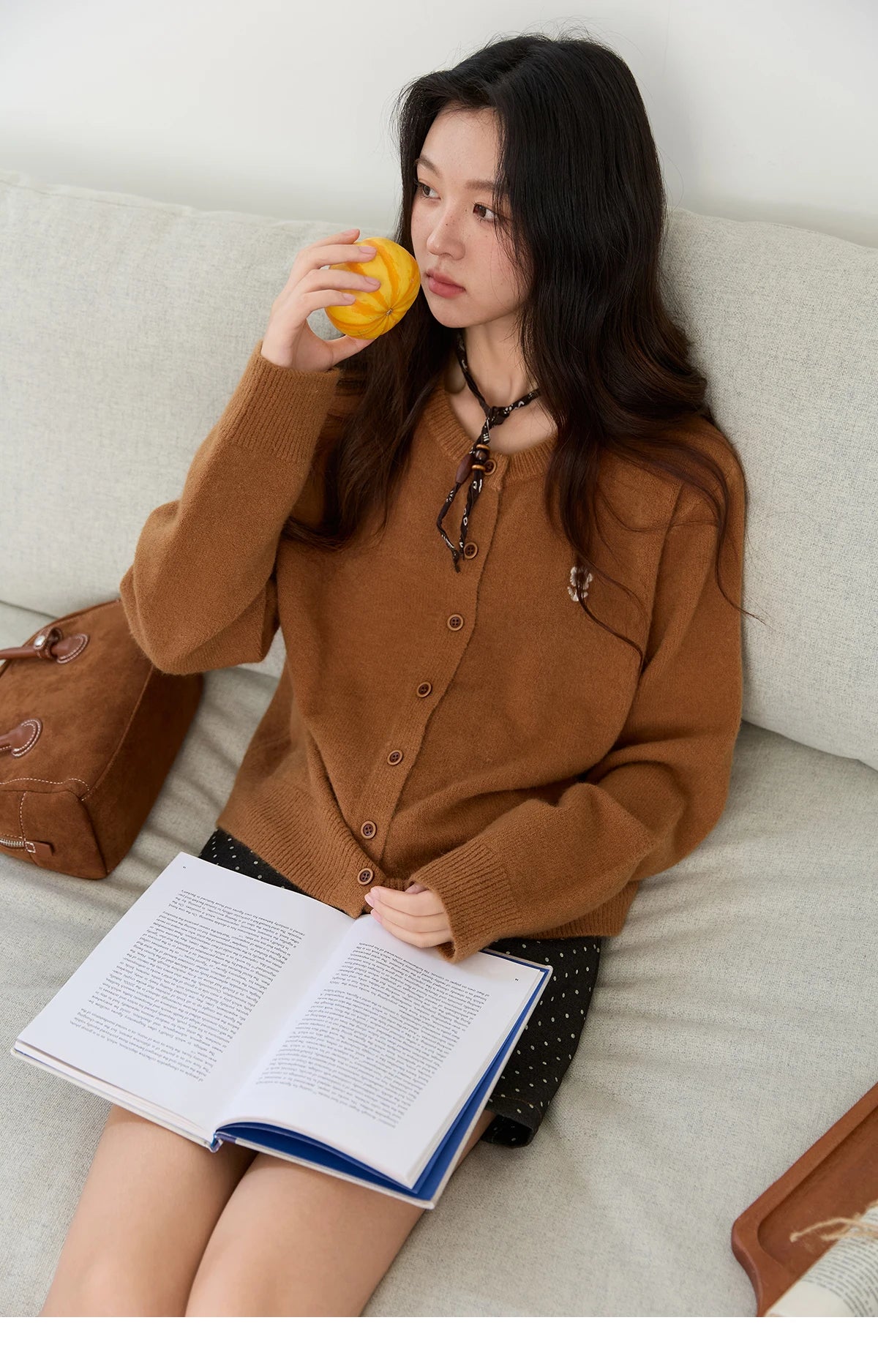 MISHOW Retro Flower Embroidery Cardigan for Women 2025 Round Neck Single Breasted Buckle Loose Knit Autumn Cardigan MXE46Z2588