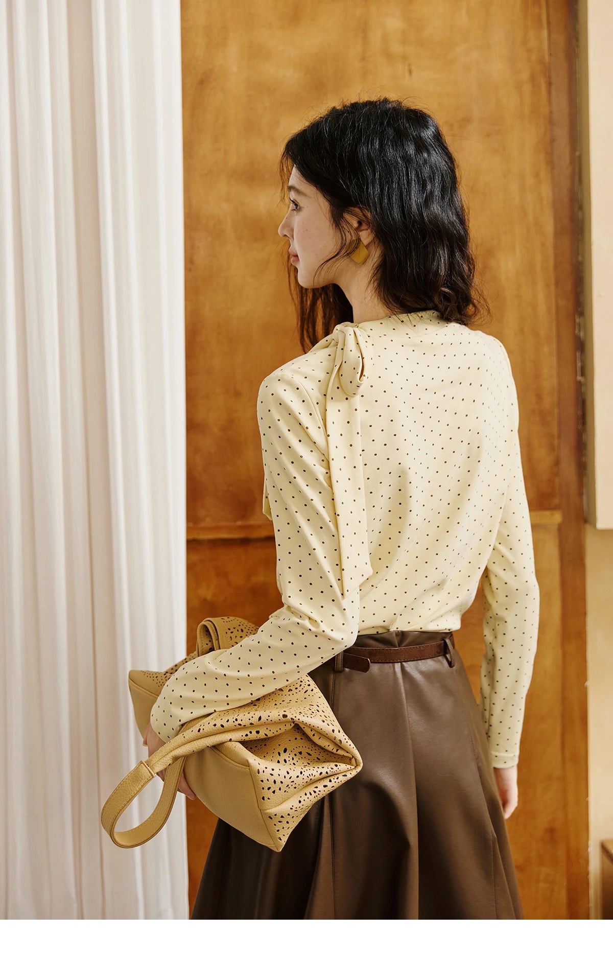 MISHOW Elegant Woman Pullovers 2025 Autumn Sweet Retro Yellow Polka Dot Knitted Top Lace Up Collar Slim Fit Tops MXE45Z1379