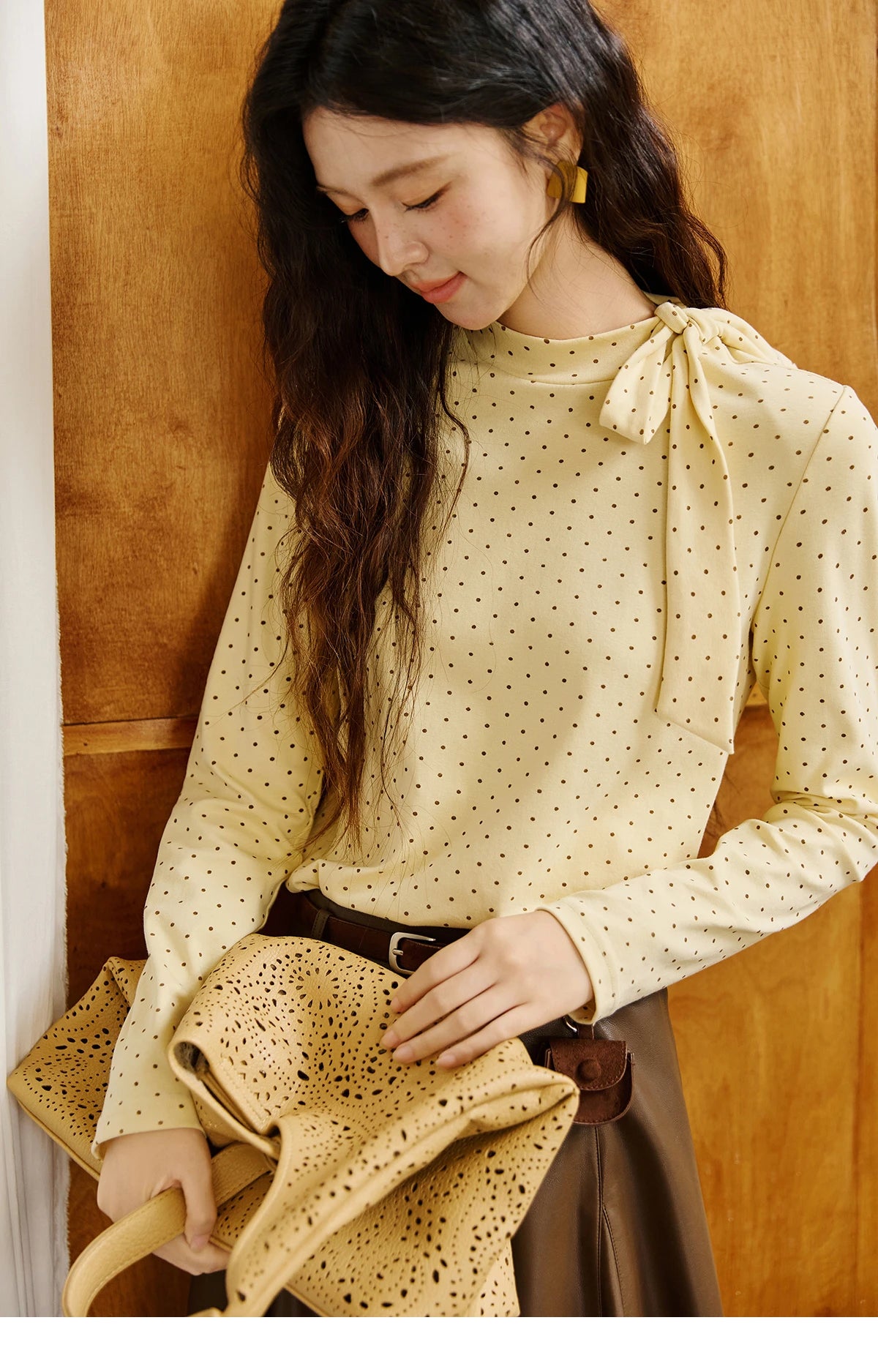 MISHOW Elegant Woman Pullovers 2025 Autumn Sweet Retro Yellow Polka Dot Knitted Top Lace Up Collar Slim Fit Tops MXE45Z1379