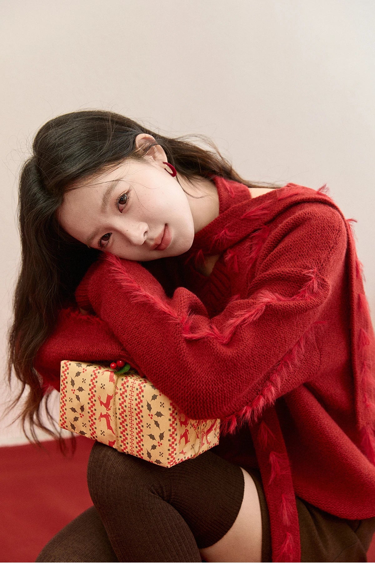 MISHOW Christmas Knitted Sweater Women 2025 Winter Burgundy V-neck Loose Tops Mink Fur Tassel with Scarf Tie Sweaters MXE93Z2809