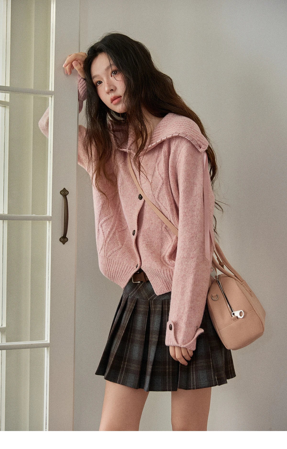 MISHOW Elegant Cardigan Women 2025 Fashion Large Turn-down Collar Long Sleeves Knit Cardigan Loose Autumn Cardigan MXE89Z2636