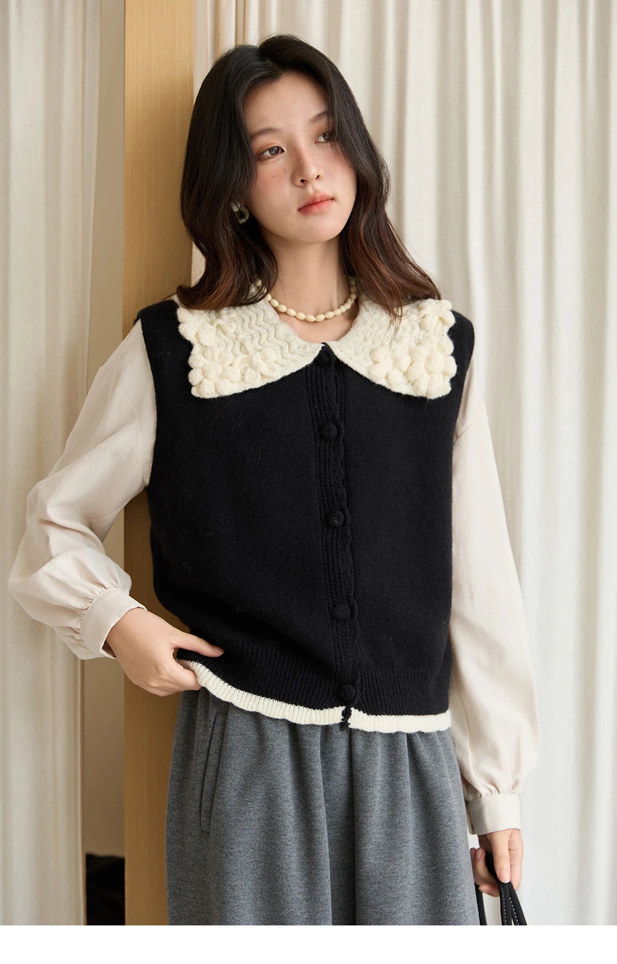 Mishow Black Peter Pan Collar Knitted Vest MXE45Z2484