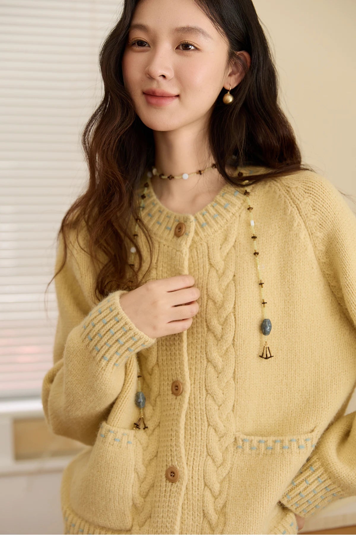MISHOW Women's Cardigan 2025 Autumn Winter Yellow Cable Knit Cardigan Hand-Drawstring Design Commuter Short Jacket MXE47Z2566