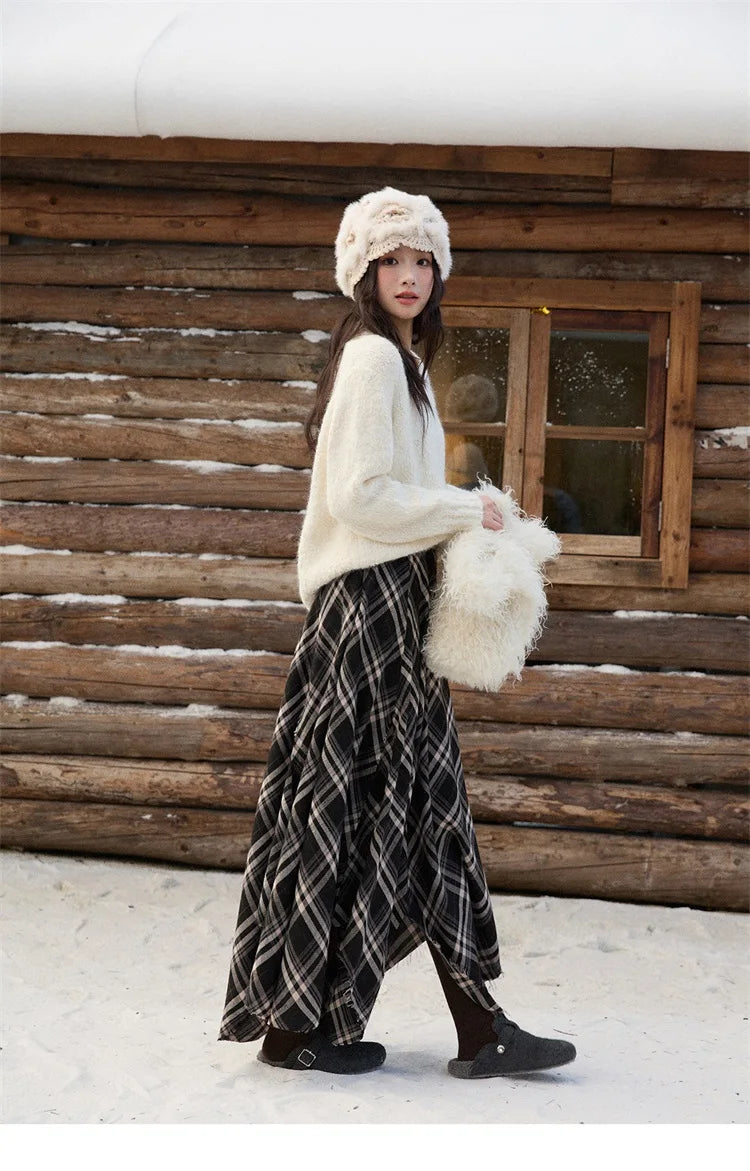 MISHOW  Luxury Women Sweaters 2025 Winter Elegant V-neck Thick Pullovers Retro Ribbed Cuff Versatile Long-sleeved Top MXE87Z2755