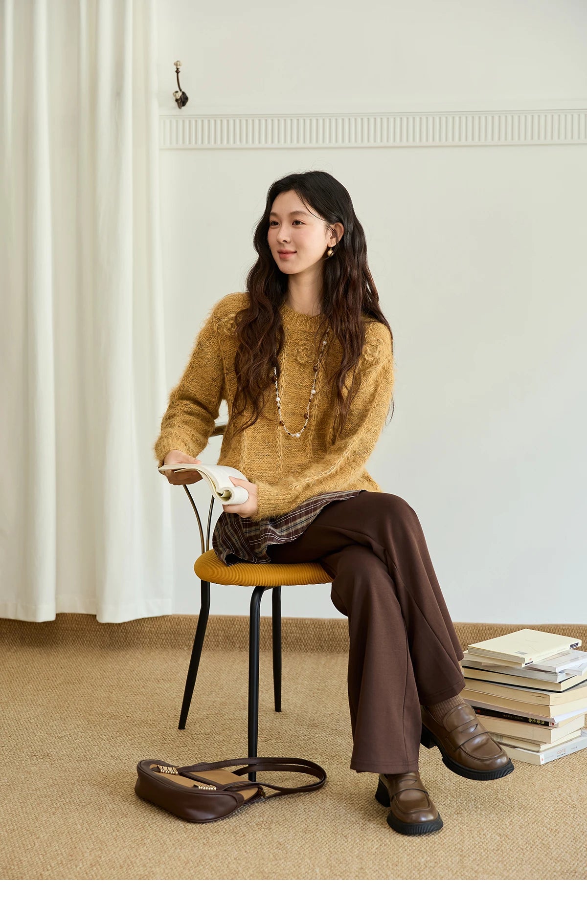 MISHOW Pretty Women's Sweaters  2025 Autumn Retro Yellow 3D Rose Embroidery Loose Casual Tops Long-sleeved Pullover  MXE47Z2563