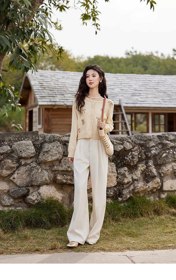 MISHOW Dog Bow Jacquard Knitted Sweater 2025 Spring Yellow Single Row Pearl Button Top Round Neck Elegant Sweaters MXE13Z1197