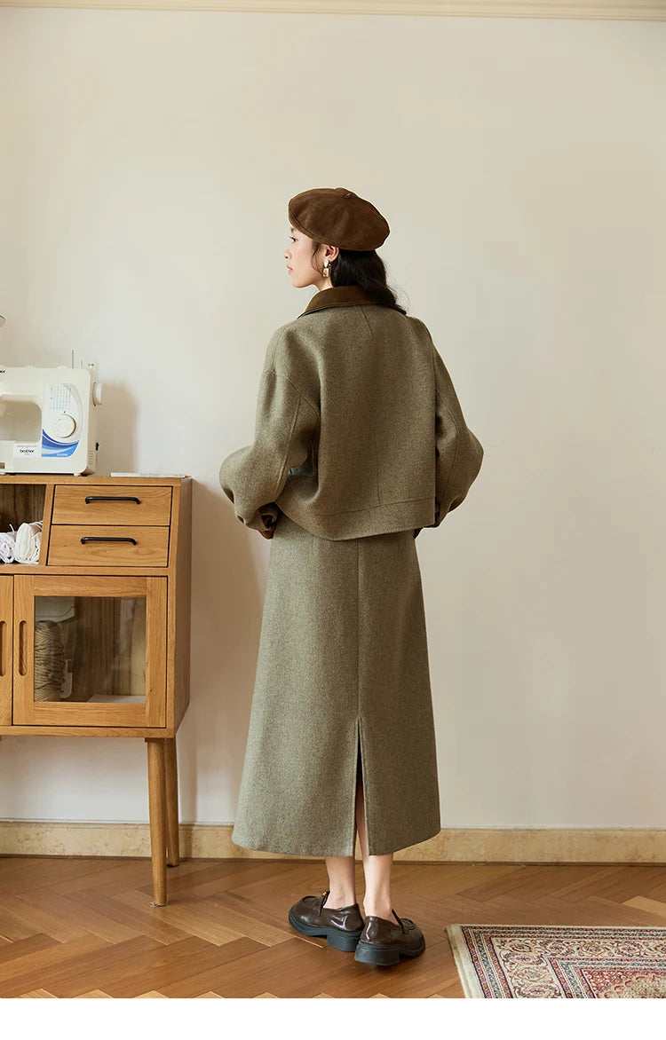 MISHOW Wool Woolen Coat for Women 2025 Autumn Contrasting Suede Patchwork Retro Short Top Lapel Loose Warm Coats MXE46W0844