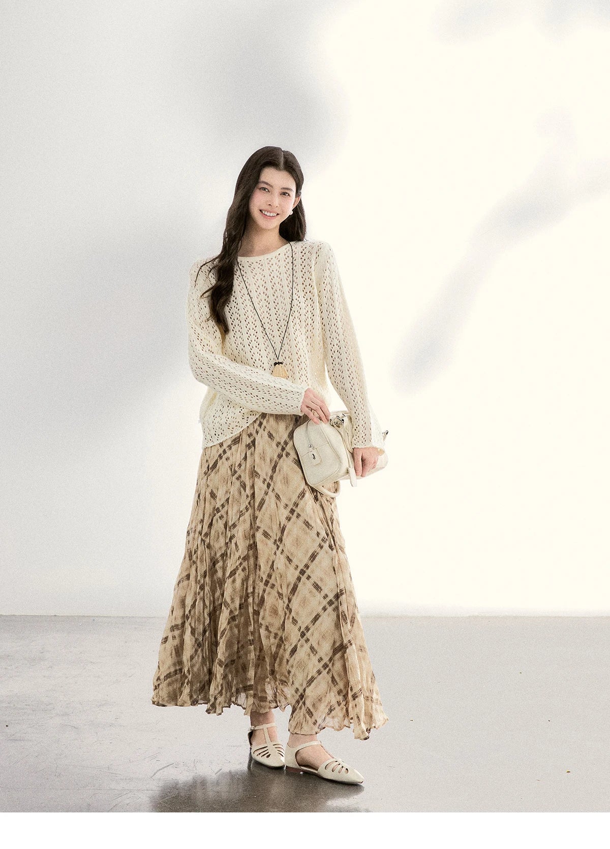 MISHOW Women's Hollow Out Knit Tops 2026 Spring Crew Neck Long Sleeve Tops Loose Casual Soft Breathable Beige Sweater MXF13Z3017