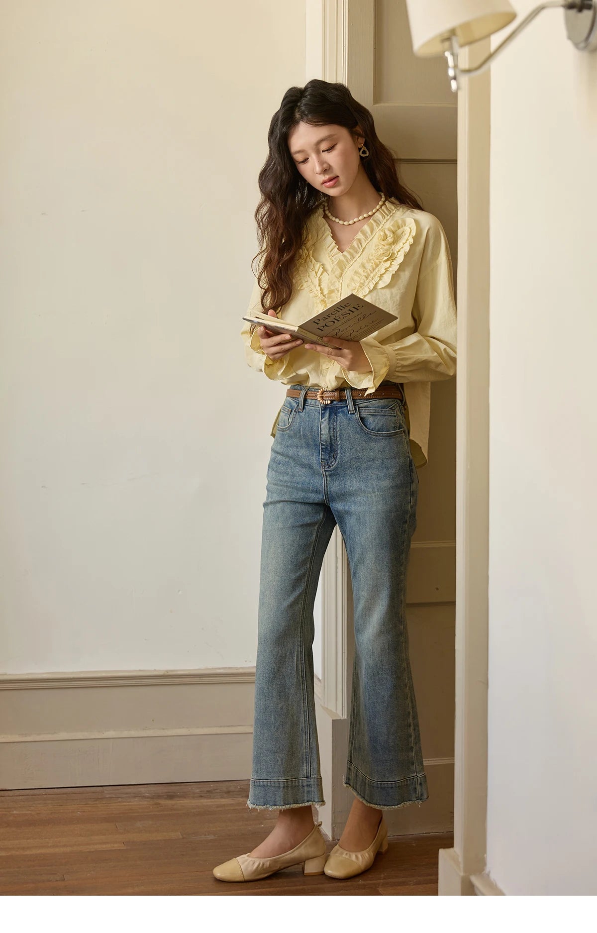 MISHOW Hand Sewn Rose Blouse for Women Autumn 2025 V-neck  Edible Tree Fungus Edge Tops Sweet Lantern Sleeves Blouses MXE44X2470